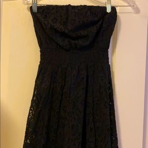 XS strapless black lace dress